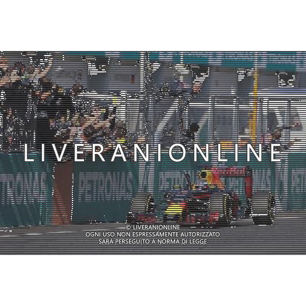 Daniel Ricciardo (AUS), Red Bull Racing 02.10.2016. Formula 1 World Championship, Rd 16, Malaysian Grand Prix, Sepang, Malaysia, Sunday. / AGENZIA ALDO LIVERANI SAS - ITALY ONLY EDITORIAL USE ONLY