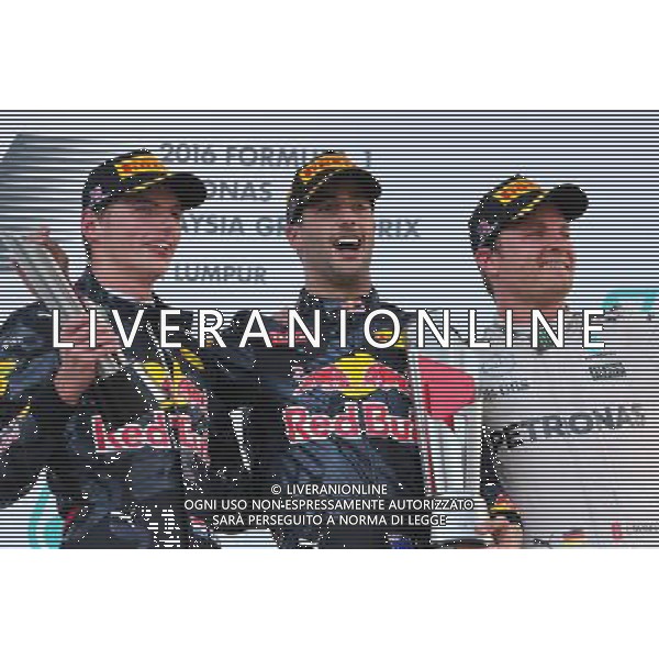 Max Verstappen (NL), Red Bull Racing, Daniel Ricciardo (AUS), Red Bull Racing and Nico Rosberg (GER), Mercedes AMG F1 Team 02.10.2016. Formula 1 World Championship, Rd 16, Malaysian Grand Prix, Sepang, Malaysia, Sunday. AG ALDO LIVERANI SAS ONLY ITALY