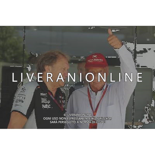 (L to R): Robert Fernley (GBR) Sahara Force India F1 Team Deputy Team Principal with Niki Lauda (AUT) Mercedes Non-Executive Chairman. 02.10.2016. Formula 1 World Championship, Rd 16, Malaysian Grand Prix, Sepang, Malaysia, Sunday. AG ALDO LIVERANI SAS ONLY ITALY