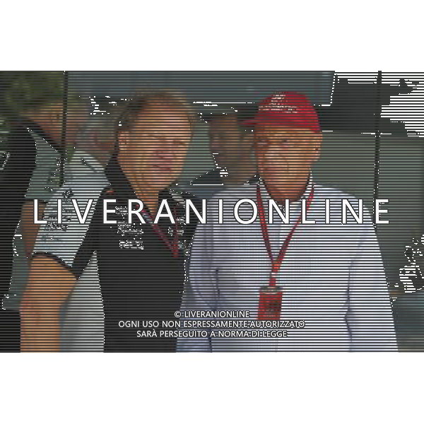(L to R): Robert Fernley (GBR) Sahara Force India F1 Team Deputy Team Principal with Niki Lauda (AUT) Mercedes Non-Executive Chairman. 02.10.2016. Formula 1 World Championship, Rd 16, Malaysian Grand Prix, Sepang, Malaysia, Sunday. AG ALDO LIVERANI SAS ONLY ITALY