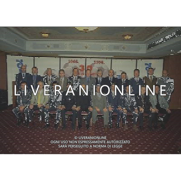 MILANO 14-12-1998 FESTA DI GALA DELL\'ASSOCIAZIONE CALCIATORI PER I 30 ANNI DI ATTIVITA NELLA FOTO IL GRUPPO AG ALDO LIVERANI SAS
