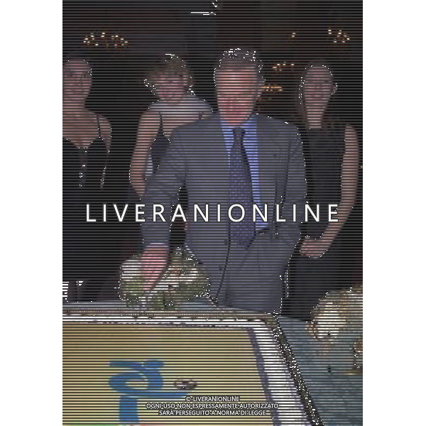 MILANO 14-12-1998 FESTA DI GALA DELL\'ASSOCIAZIONE CALCIATORI PER I 30 ANNI DI ATTIVITA NELLA FOTO SERGIO CAMPANA AG ALDO LIVERANI SAS