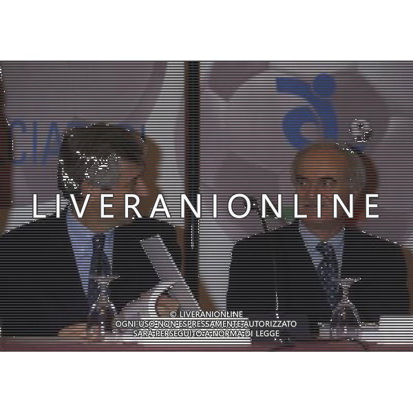 MILANO 14-12-1998 FESTA DI GALA DELL\'ASSOCIAZIONE CALCIATORI PER I 30 ANNI DI ATTIVITA NELLA FOTO GIANNI RIVERA E SANDRO MAZZOLA AG ALDO LIVERANI SAS