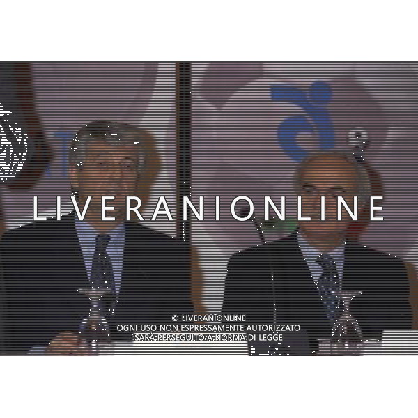 MILANO 14-12-1998 FESTA DI GALA DELL\'ASSOCIAZIONE CALCIATORI PER I 30 ANNI DI ATTIVITA NELLA FOTO GIANNI RIVERA E SANDRO MAZZOLA AG ALDO LIVERANI SAS