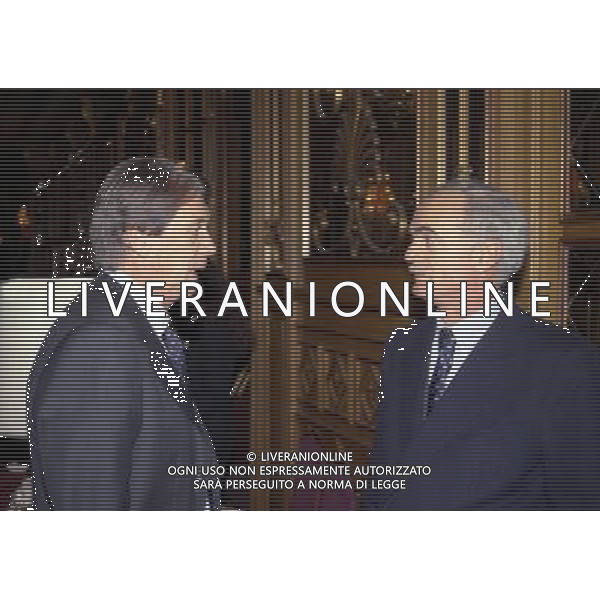 MILANO 14-12-1998 FESTA DI GALA DELL\'ASSOCIAZIONE CALCIATORI PER I 30 ANNI DI ATTIVITA NELLA FOTO CESARE MALDINI E SANDRO MAZZOLA AG ALDO LIVERANI SAS