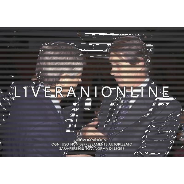 MILANO 14-12-1998 FESTA DI GALA DELL\'ASSOCIAZIONE CALCIATORI PER I 30 ANNI DI ATTIVITA NELLA FOTO GIANNI RIVERA CON CESARE MALDINI AG ALDO LIVERANI SAS