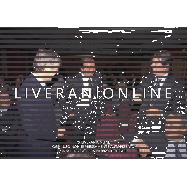 MILANO 14-12-1998 FESTA DI GALA DELL\'ASSOCIAZIONE CALCIATORI PER I 30 ANNI DI ATTIVITA NELLA FOTO PASQUALIN E CESARE MALDINI CON GIANNI RIVERA AG ALDO LIVERANI SAS