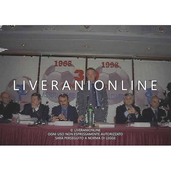 MILANO 14-12-1998 FESTA DI GALA DELL\'ASSOCIAZIONE CALCIATORI PER I 30 ANNI DI ATTIVITA NELLA FOTO SERGIO CAMPANA AG ALDO LIVERANI SAS