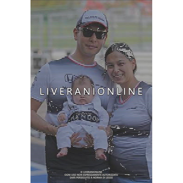 McLaren fans 06.10.2016. Formula 1 World Championship, Rd 17, Japanese Grand Prix, Suzuka, Japan, Preparation Day. AG ALDO LIVERANI SAS ONLY ITALY