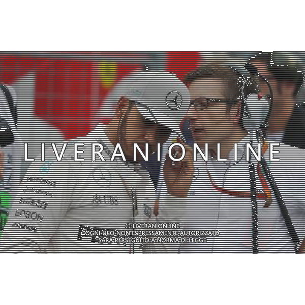 Lewis Hamilton (GBR) Mercedes AMG F1 on the grid. 09.10.2016. Formula 1 World Championship, Rd 17, Japanese Grand Prix, Suzuka, Japan, Race Day. AG ALDO LIVERANI SAS ONLY ITALY