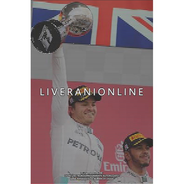 Nico Rosberg (GER), Mercedes AMG F1 Team and Lewis Hamilton (GBR), Mercedes AMG F1 Team 09.10.2016. Formula 1 World Championship, Rd 17, Japanese Grand Prix, Suzuka, Japan, Race Day. /AGENZIA ALDO LIVERANI Sas - ITALY ONLY - EDITORIAL USE ONLY