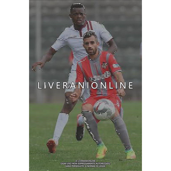 Campionato di Calcio Lega Pro Girone A 2016/2017 8a Giornata Cremona - 09.10.2016 Cremonese-Arezzo Nella Foto:Gemiti Giuseppe-Yamga Arthur Kevin /Ph.Vitez-Ag. Aldo Liverani