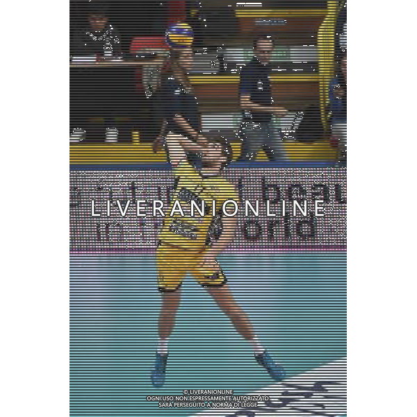 Busto Arsizio (VA) 9-10-2016 Pala Yamamay Campionato SuperLega UnipolSai Revivre Milano vs Azimut Modena nella foto Luca Vettori (Azimut Modena) foto Roberto Garavaglia - ag. Aldo Liverani sas