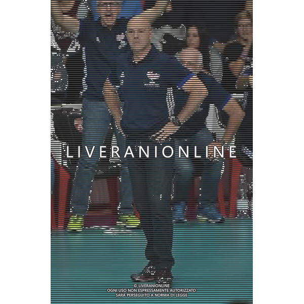 Busto Arsizio (VA) 9-10-2016 Pala Yamamay Campionato SuperLega UnipolSai Revivre Milano vs Azimut Modena nella foto Luca Monti allenatore Revivre Milano foto Roberto Garavaglia - ag. Aldo Liverani sas