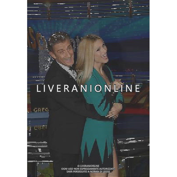 Cologno Monzese ( MI ) 10/10/2016 Mediaset - Photocall Striscia la Notizia Nella foto: Ezio Greggio e Michelle Hunziker PH Lauro Montagnini AG ALDO LIVERANI SAS