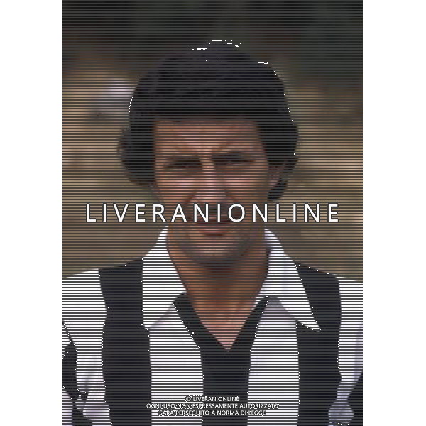 RETROSPETTIVA ADELIO MORO CALCIATORE NELLA FOTO ADELIO MORO CON LA MAGLIA DELL\'ASCOLI AG ALDO LIVERANI SAS