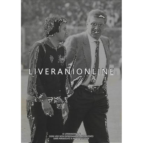 RETROSPETTIVA ADELIO MORO CALCIATORE NELLA FOTO ADELIO MORO CON GIUSEPPE FARINA PRESIDENTE MILAN AG ALDO LIVERANI SAS