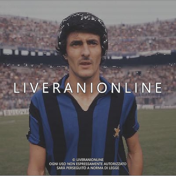 RETROSPETTIVA ADELIO MORO CALCIATORE NELLA FOTO ADELIO MORO CON LA MAGLIA DELL\'INTER AG ALDO LIVERANI SAS