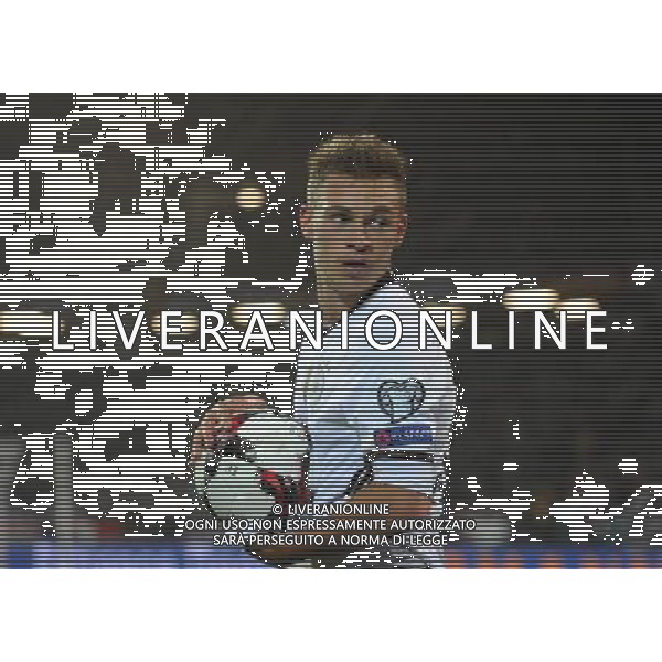 firo : 11.10.2016 Fu§ball, Fussball, International, WM-Quali, WM-Qualifikation 2018, FIFA, World Cup, Weltmeisterschaft 2018, Nationalmannschaft, GER Deutschland - NIR Nordirland GER Joshua Kimmich, halbe figur, halber Kšrper $worldrights, Es gelten unsere AGB, einsehbar auf www.firosportphoto.de, copyright by firo sportphoto: Coesfelder Str. 207 D-48249 DŸlmen GERMANY, www.firosportphoto.de mail@firosportphoto.de (V o l k s b a n k B o c h u m - W i t t e n ) IBAN DE68 4306 0129 0341 1171 00 Tel:Ê +49-2594-9916004 Fax:Ê+49-2594-9916005 AG ALDO LIVERANI SAS ONLY ITALY