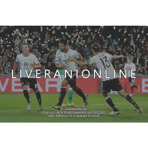 firo : 11.10.2016 Fu§ball, Fussball, International, WM-Quali, WM-Qualifikation 2018, FIFA, World Cup, Weltmeisterschaft 2018, Nationalmannschaft, GER Deutschland - NIR Nordirland 2:0 Jubel Freude Spa§ lacht Lachen Emotion Torjubel Gestik Geste, nach dem 2:0, GER Sami Khedira, GER Thomas MŸller Mueller, GER Mario Gštze Goetze $worldrights, Es gelten unsere AGB, einsehbar auf www.firosportphoto.de, copyright by firo sportphoto: Coesfelder Str. 207 D-48249 DŸlmen GERMANY, www.firosportphoto.de mail@firosportphoto.de (V o l k s b a n k B o c h u m - W i t t e n ) IBAN DE68 4306 0129 0341 1171 00 Tel:Ê +49-2594-9916004 Fax:Ê+49-2594-9916005 AG ALDO LIVERANI SAS ONLY ITALY
