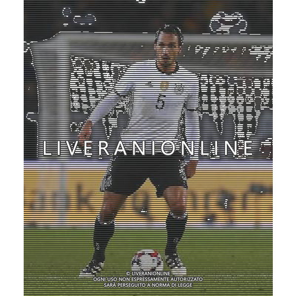 firo : 11.10.2016 Fu§ball, Fussball, International, WM-Quali, WM-Qualifikation 2018, FIFA, World Cup, Weltmeisterschaft 2018, Nationalmannschaft, GER Deutschland - NIR Nordirland 2:0 GER Mats Hummels, Einzelaktion $worldrights, Es gelten unsere AGB, einsehbar auf www.firosportphoto.de, copyright by firo sportphoto: Coesfelder Str. 207 D-48249 DŸlmen GERMANY, www.firosportphoto.de mail@firosportphoto.de (V o l k s b a n k B o c h u m - W i t t e n ) IBAN DE68 4306 0129 0341 1171 00 Tel:Ê +49-2594-9916004 Fax:Ê+49-2594-9916005 AG ALDO LIVERANI SAS ONLY ITALY