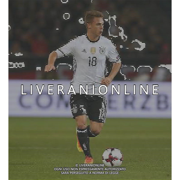 firo : 11.10.2016 Fu§ball, Fussball, International, WM-Quali, WM-Qualifikation 2018, FIFA, World Cup, Weltmeisterschaft 2018, Nationalmannschaft, GER Deutschland - NIR Nordirland 2:0 GER Joshua Kimmich, Einzelaktion $worldrights, Es gelten unsere AGB, einsehbar auf www.firosportphoto.de, copyright by firo sportphoto: Coesfelder Str. 207 D-48249 DŸlmen GERMANY, www.firosportphoto.de mail@firosportphoto.de (V o l k s b a n k B o c h u m - W i t t e n ) IBAN DE68 4306 0129 0341 1171 00 Tel:Ê +49-2594-9916004 Fax:Ê+49-2594-9916005 AG ALDO LIVERANI SAS ONLY ITALY