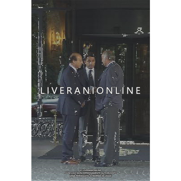 MILANO,30-08-02 DFP/FOTO GIORGIO RAVEZZANI HOTEL PRINCIPE SAVOIA: LUCIANO E ALESSANDRO MOGGI CON ANTONIO GIRAUDO AG ALDO LIVERANI SAS