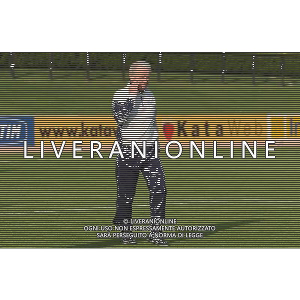 MILANELLO(VA) 15-04-02 DFP/FOTO GIORGIO RAVEZZANI ALLENAMENTO NAZIONALE ITALIANA: GIOVANNI TRAPATTONI AG ALDO LIVERANI SAS