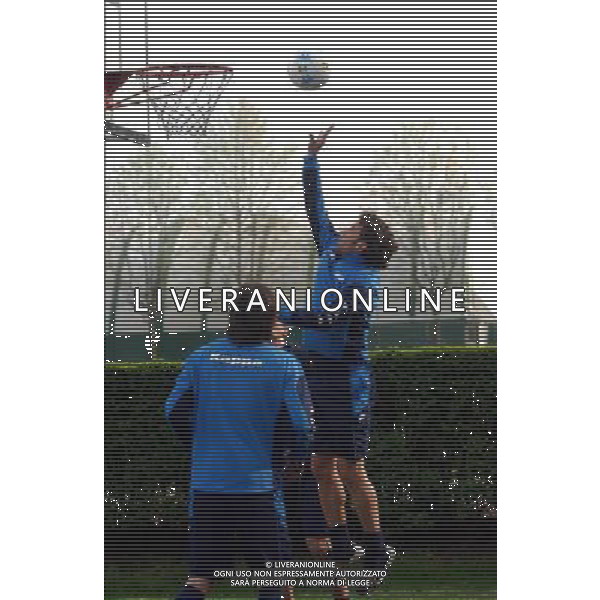 MILANELLO(VA) 15-04-02 DFP/FOTO GIORGIO RAVEZZANI ALLENAMENTO NAZIONALE ITALIANA: ALEX DEL PIERO AG ALDO LIVERANI SAS
