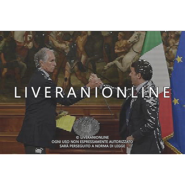 Presentazione del Piano Sport e Periferie da parte del presidente del Consiglio Matteo Renzi con il presidente del Coni Giovanni Malago\' - Roma - 12.10.2016 - Palazzo Chigi - nella foto: Giovanni Malago\' e Matteo Renzi / Ph. Corradetti-Ag Aldo Liverani/ AGENZIA ALDO LIVERANI SAS 