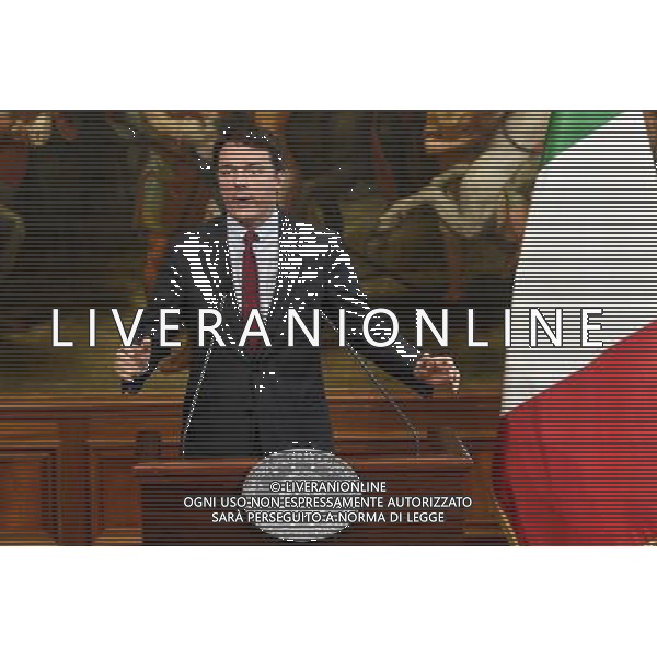 Presentazione del Piano Sport e Periferie da parte del presidente del Consiglio Matteo Renzi con il presidente del Coni Giovanni Malago\' - Roma - 12.10.2016 - Palazzo Chigi - nella foto: Matteo Renzi / Ph. Corradetti-Ag Aldo Liverani/ AGENZIA ALDO LIVERANI SAS 