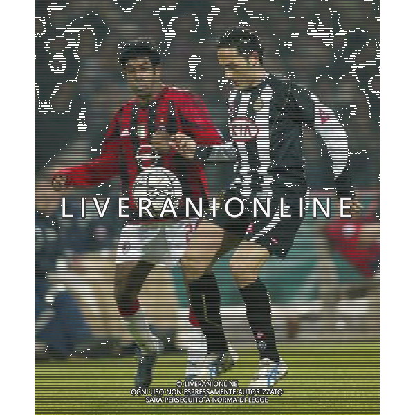 UDINE 16/03/2005 UDINESE-MILAN CAMPIONATO CALCIO SERIE A TIM NELLA FOTO DAVID DI MICHELE CON DHORASOO VIKASH FOTO PAOLA GARBUIO/ALDO LIVERANI