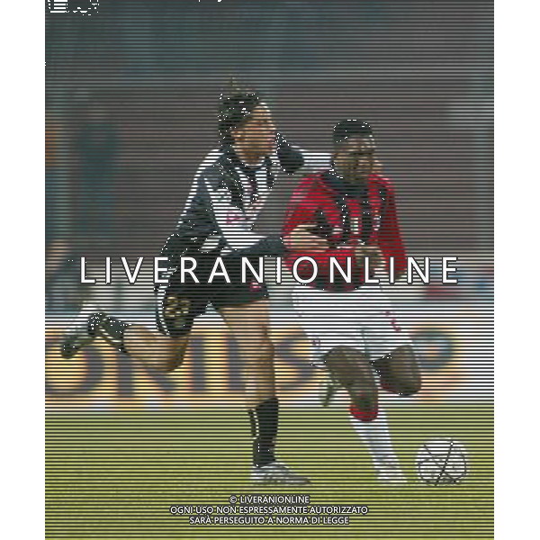 UDINE 16/03/2005 UDINESE-MILAN CAMPIONATO CALCIO SERIE A TIM NELLA FOTO CLARENCE SEERDOF E MAURI STEFANO FOTO PAOLA GARBUIO/ALDO LIVERANI