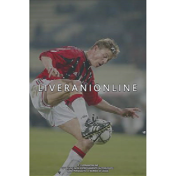 UDINE 16/03/2005 UDINESE-MILAN CAMPIONATO CALCIO SERIE A TIM NELLA FOTO JON DAHL TOMASSON FOTO PAOLA GARBUIO/ALDO LIVERANI