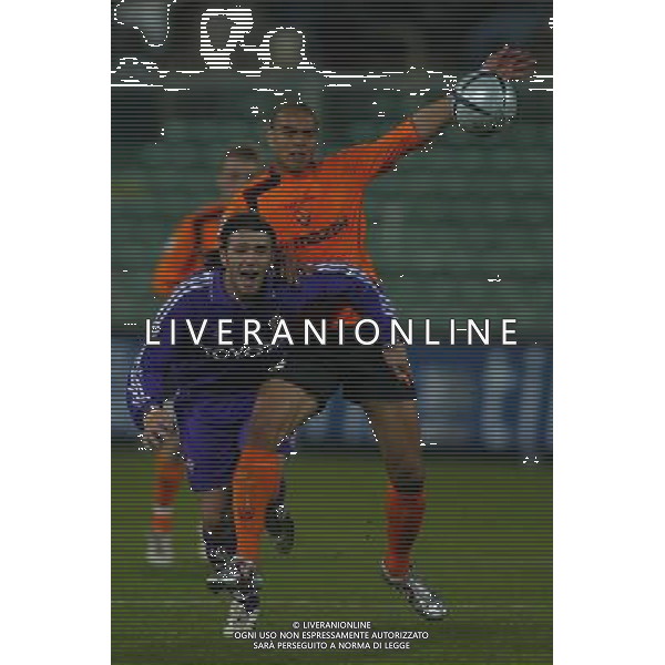 Firenze 17/03/2005 Fiorentina-Roma Coppa Italia Tim 2004/2005 Nella foto: Pazzini Giampaolo contro Ferrari Matteo.* Ph Gianni Nucci/Agenzia Aldo Liverani