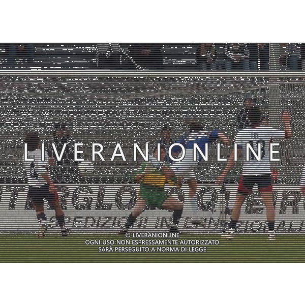 SAMPDORIA - CAGLIARI COPPA ITALIA TIM CUP 17/03/2005 NELLA FOTOIL GOL DI DONI CRISTIANO DEL 1-0 PH ARCAINI/AGENZIA ALDO LIVERANI