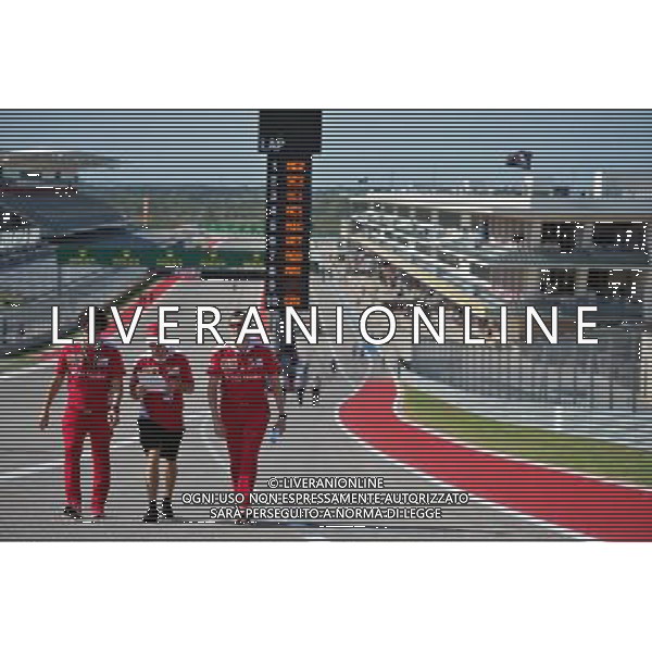 Sebastian Vettel (GER) Ferrari walks the circuit with the team. 20.10.2016. Formula 1 World Championship, Rd 18, United States Grand Prix, Austin, Texas, USA, Preparation Day. AG ALDO LIVERANI SAS ONLY ITALY