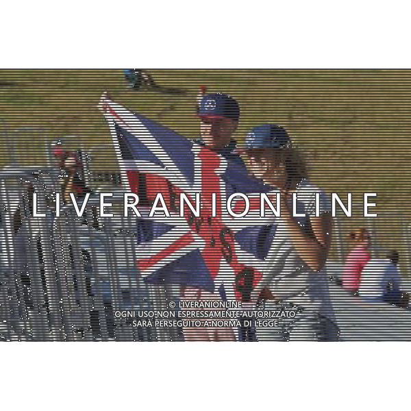 Lewis Hamilton (GBR) Mercedes AMG F1 fans. 21.10.2016. Formula 1 World Championship, Rd 18, United States Grand Prix, Austin, Texas, USA, Practice Day. / AGENZIA ALDO LIVERANI SAS - ITALY ONLY EDITORIAL USE ONLY