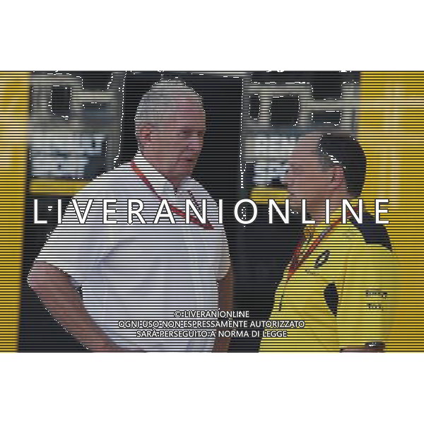 (L to R): Dr Helmut Marko (AUT) Red Bull Motorsport Consultant with Frederic Vasseur (FRA) Renault Sport F1 Team Racing Director. 21.10.2016. Formula 1 World Championship, Rd 18, United States Grand Prix, Austin, Texas, USA, Practice Day. / AGENZIA ALDO LIVERANI SAS - ITALY ONLY EDITORIAL USE ONLY