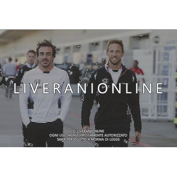 (L to R): Fernando Alonso (ESP) McLaren with team mate Jenson Button (GBR) McLaren. 21.10.2016. Formula 1 World Championship, Rd 18, United States Grand Prix, Austin, Texas, USA, Practice Day. / AGENZIA ALDO LIVERANI SAS - ITALY ONLY EDITORIAL USE ONLY