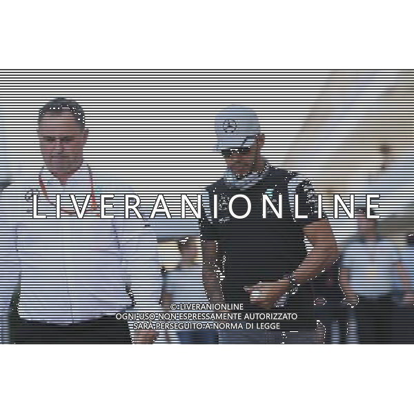 (L to R): Ron Meadows (GBR) Mercedes GP Team Manager with Lewis Hamilton (GBR) Mercedes AMG F1. 21.10.2016. Formula 1 World Championship, Rd 18, United States Grand Prix, Austin, Texas, USA, Practice Day. / AGENZIA ALDO LIVERANI SAS - ITALY ONLY EDITORIAL USE ONLY