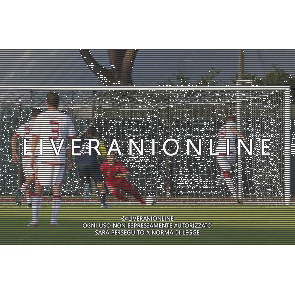 Campionato Lega Pro Girone B 10» giornata 22/10/2016 SANTARCANGELO vs PADOVA nella foto: RUSSO MICHELE BATTE IL RIGORE ©CLAUDIO ZAMAGNI/AGENZIA ALDO LIVERANI S.A.S.