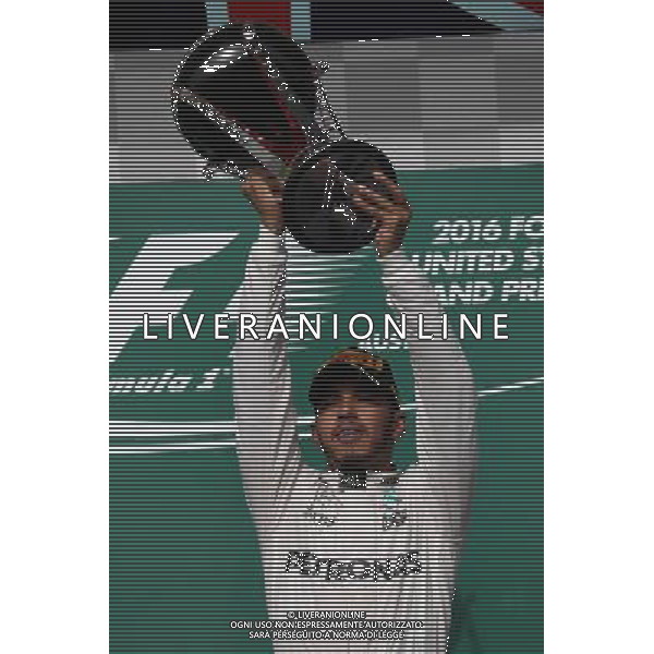 1st place Lewis Hamilton (GBR) Mercedes AMG F1 W07 . 23.10.2016. Formula 1 World Championship, Rd 18, United States Grand Prix, Austin, Texas, USA, Race Day. AG ALDO LIVERANI SAS ONLY ITALY