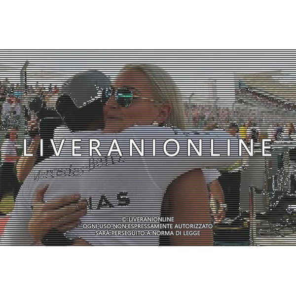 Lewis Hamilton (GBR) Mercedes AMG F1 with Lindsey Vonn (USA) Former Alpine Ski Racer on the grid. 23.10.2016. Formula 1 World Championship, Rd 18, United States Grand Prix, Austin, Texas, USA, Race Day. AG ALDO LIVERANI SAS ONLY ITALY