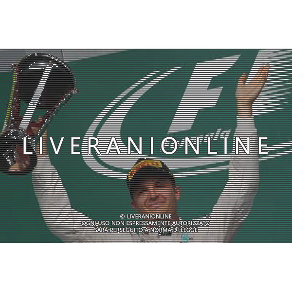 Nico Rosberg (GER) Mercedes AMG F1 celebrates his second position on the podium. 23.10.2016. Formula 1 World Championship, Rd 18, United States Grand Prix, Austin, Texas, USA, Race Day. AG ALDO LIVERANI SAS ONLY ITALY