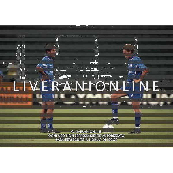 TORINO FINALE SUPERCOPPA ITALIANA 23-08-1997 JUVENTUS VICENZA NELLA FOTO PASQUALE LUISO E ROBERTO BARONIO AG ALDO LIVERANI SAS