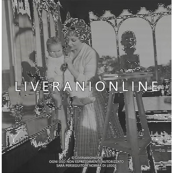 Gina Lollobrigida, nome d\'arte di Luigia Lollobrigida, attrice e scultrice italiana - Retrospettiva nella foto con il figlio Andrea Milko Skofic Jr. nel 1957 ©ARCHIVIO / AGENZIA ALDO LIVERANI SAS - ITALY ONLY EDITORIAL USE ONLY