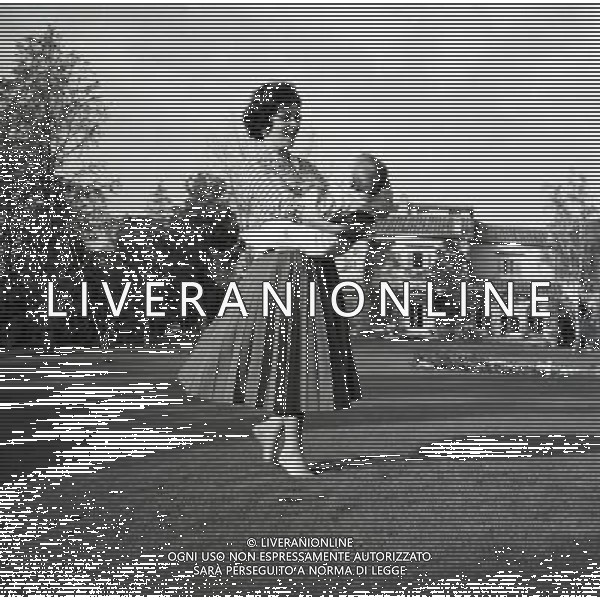 Gina Lollobrigida, nome d\'arte di Luigia Lollobrigida, attrice e scultrice italiana - Retrospettiva nella foto con il figlio Andrea Milko Skofic Jr.nel 1957 ©ARCHIVIO / AGENZIA ALDO LIVERANI SAS - ITALY ONLY EDITORIAL USE ONLY