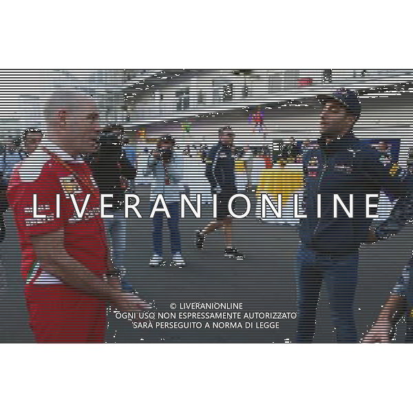 (L to R): Jock Clear (GBR) Ferrari Engineering Director with Daniel Ricciardo (AUS) Red Bull Racing. 27.10.2016. Formula 1 World Championship, Rd 19, Mexican Grand Prix, Mexico City, Mexico, Preparation Day. AG ALDO LIVERANI SAS ONLY ITALY