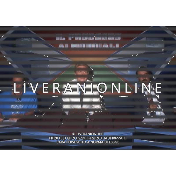 RETROSPETTIVA ENRICO ALBERTOSI CALCIATORE NELLA FOTO ENRICO ALBERTOSI CON PAOLA PERISSI ED ALDO BISCARDI AL PROCESSO AI MONDIALI AG ALDO LIVERANI SAS
